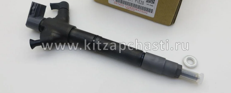 Форсунка Denso TOYOTA LAND CRUISER 200 1VDFTV 12- 295900-0300, 23670-51060,